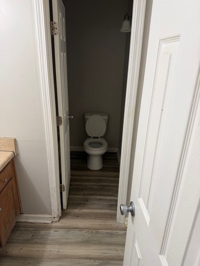 Building Photo - 270 Tampa Dr