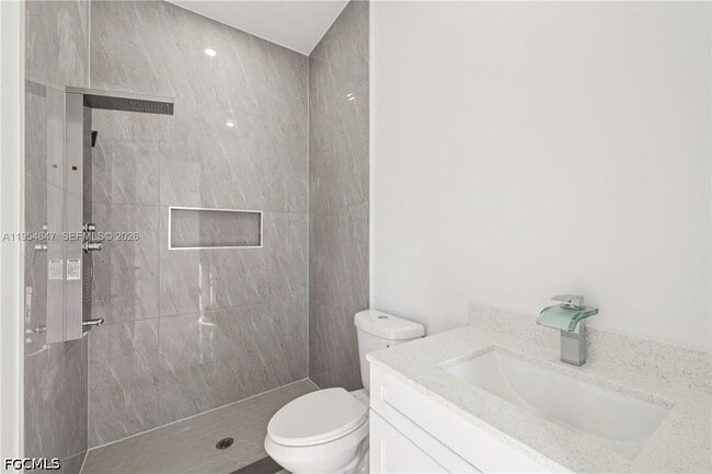 Building Photo - 4402 E 19th St