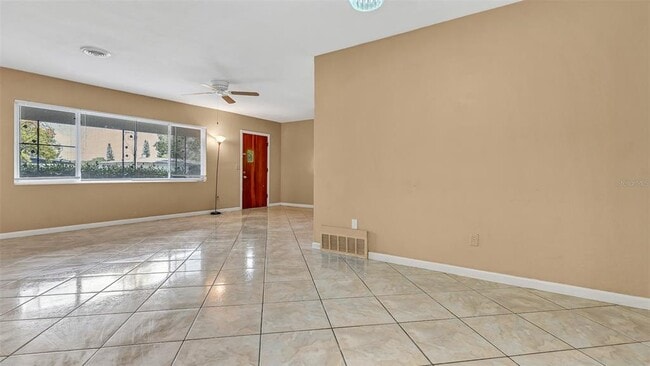 Building Photo - 1460 S Betty Ln