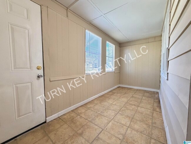 Building Photo - 305 McPherson Ave