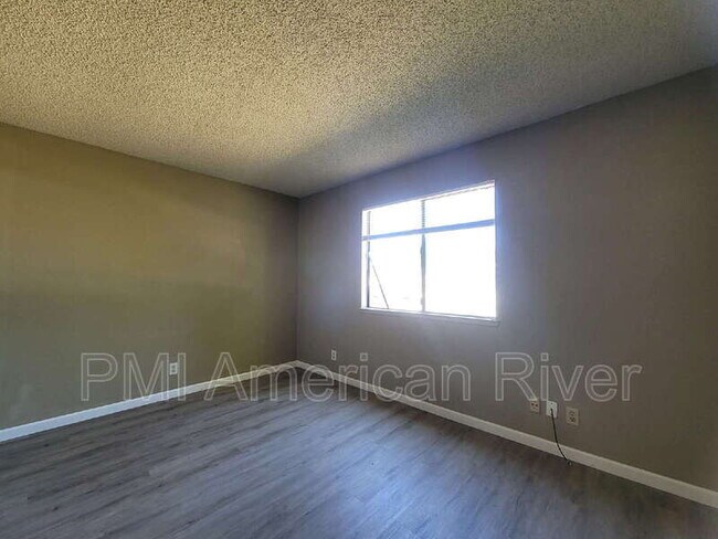 Building Photo - 7396 Marani Way