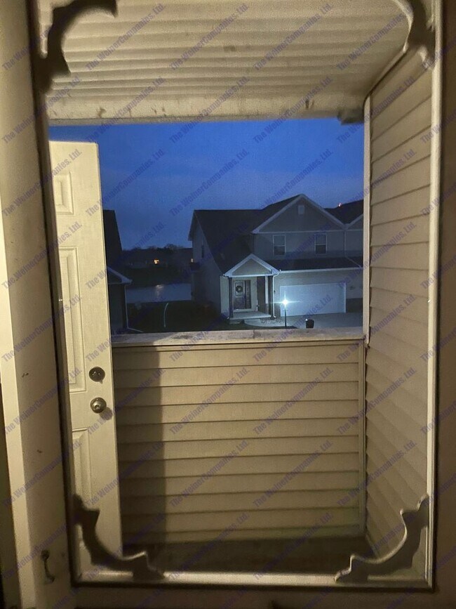 Building Photo - Now leasing for August!