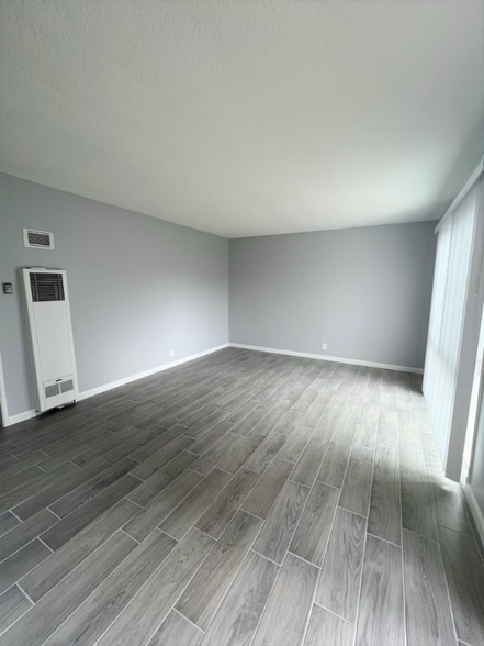 Building Photo - 201 N Montague Ave