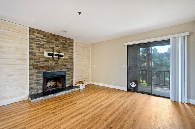 Building Photo - 5780 Friars Rd