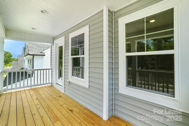 Building Photo - 5409 Verona Rd