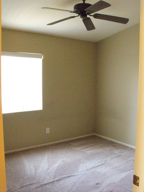 Building Photo - Spacious Henderson townhouse featuring   3 bedrooms PLUS 2 car garage.