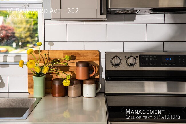 Building Photo - 40 Parkwood Ave