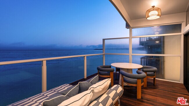 Building Photo - 27044 Malibu Cove Colony Dr