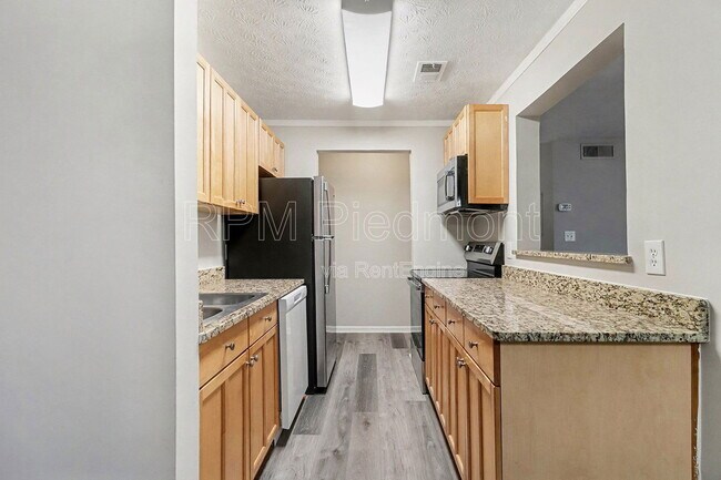 Building Photo - 2396 Lawrenceville Hwy