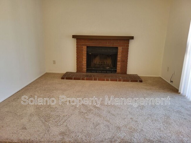 Building Photo - 1801 Rhine Ct