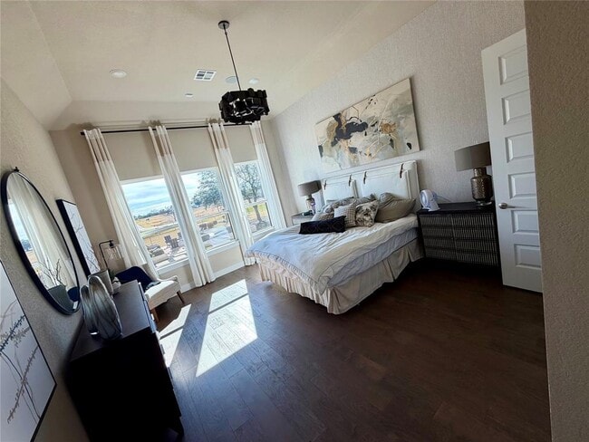 Building Photo - 217 Northcrest Dr