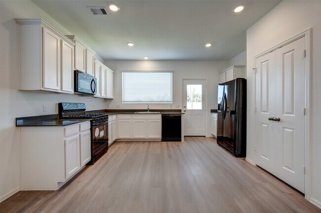 Building Photo - 25414 Katy Gate Ln