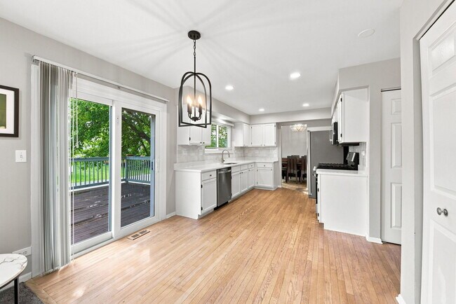 Building Photo - 2052 Shady Grove Ct
