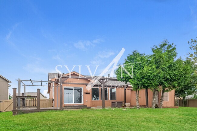 Building Photo - At Last, This Is What You Have Been Search...