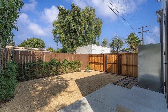 Building Photo - 1765 S Crescent Heights Blvd