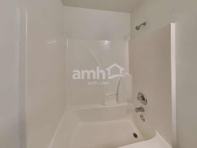 Building Photo - 5147 Scenic View Rd