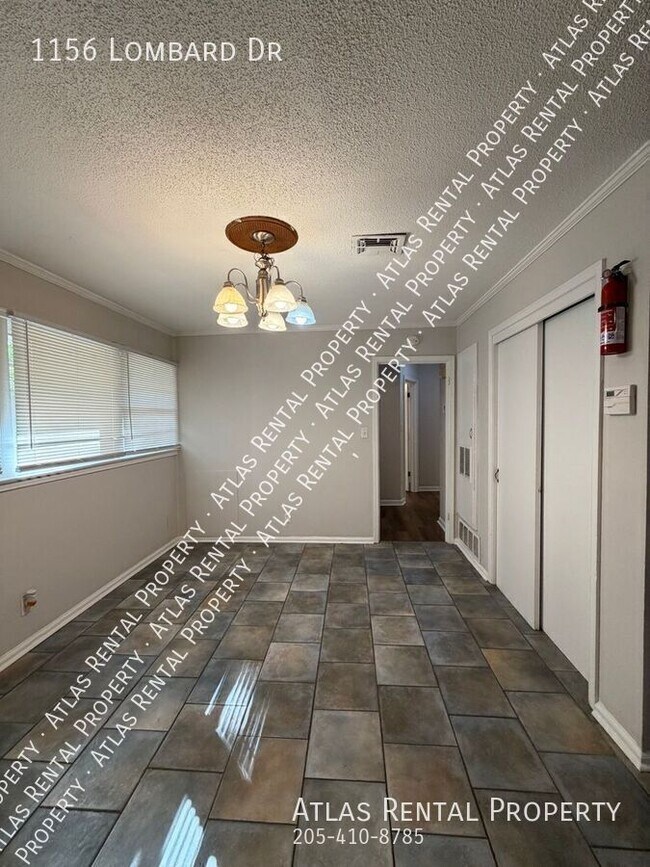 Building Photo - 1156 Lombard Dr