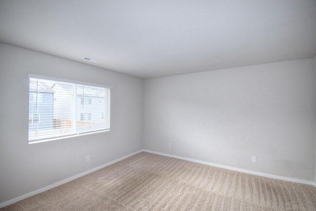 Building Photo - 6923 Sweetgum Ave NE