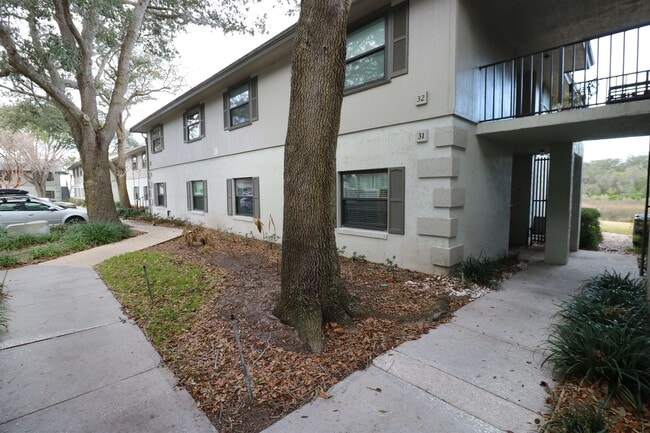 Building Photo - 31 Aledo Ct