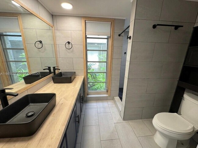 Building Photo - 1433 Kittiwake Ct