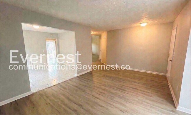 Building Photo - 3711 Sandy Shoals Ln