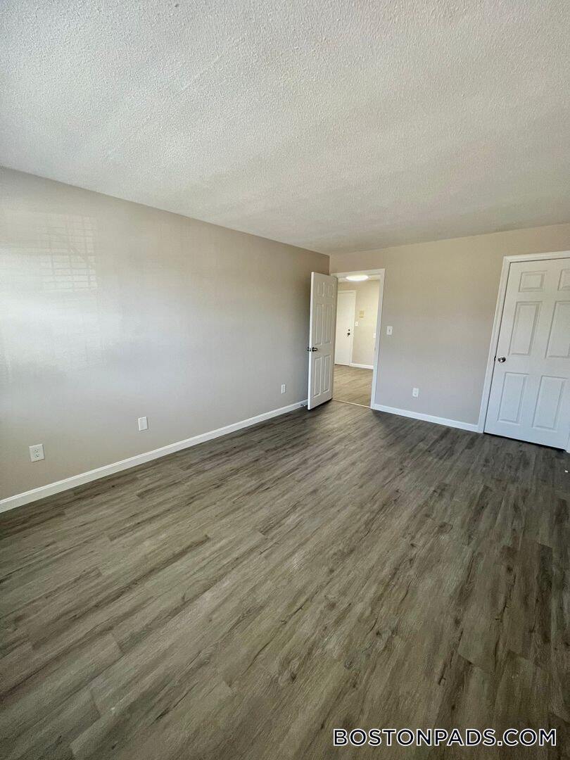 Building Photo - 105 Ridgewood Ln