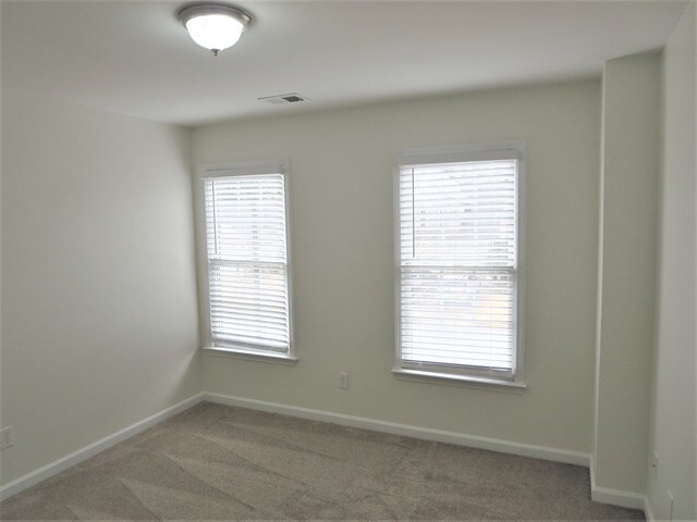 Building Photo - 507 Millside Tr