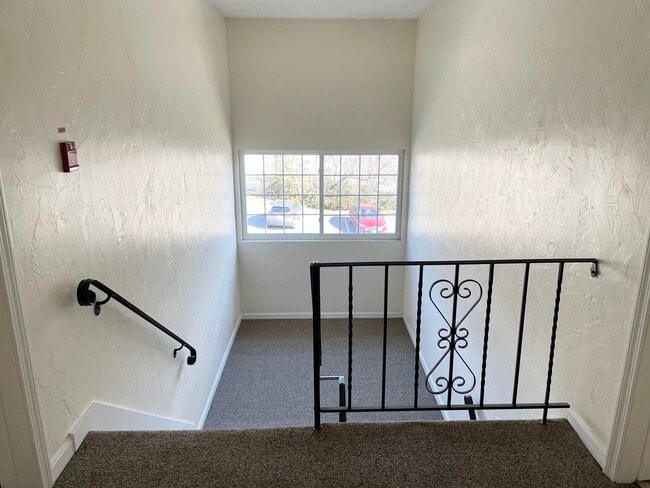 Building Photo - 1311 Hanover St