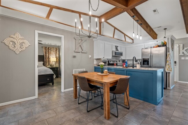 Building Photo - 158 Arlington Dr