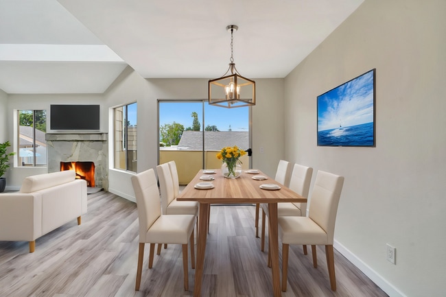 Building Photo - 18408 Hatteras St