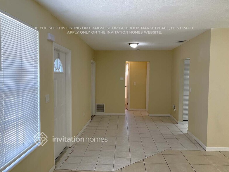 Building Photo - 2630 NW 83rd Ave