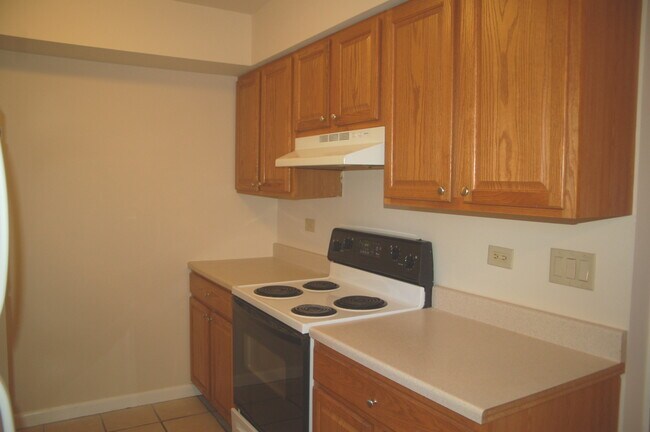 Building Photo - 321 S Jefferson St