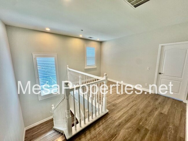 Building Photo - 740 S Azusa Ave