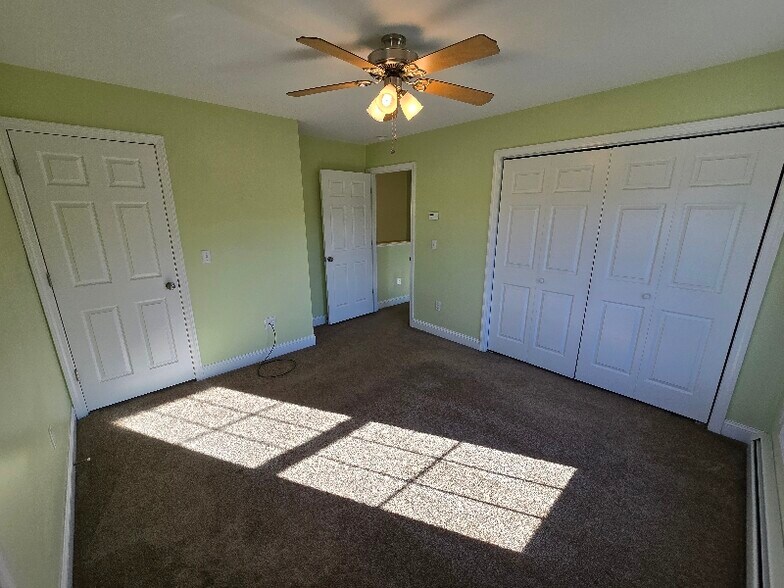 Building Photo - 437 Lapan Rd