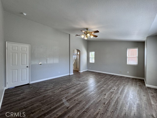 Building Photo - 37876 Amberleaf Ct