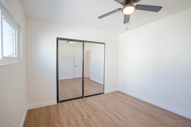 Building Photo - 821 W 167th St