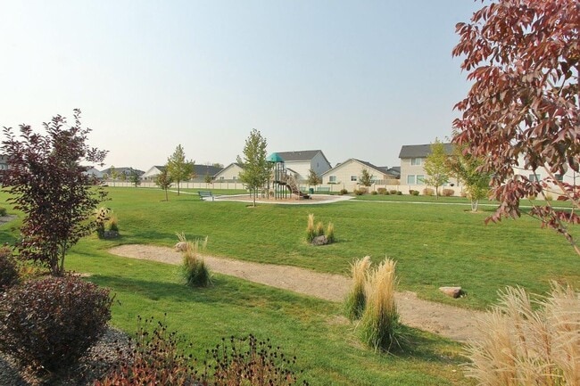 Building Photo - Immaculate & Spacious home in West Meridian