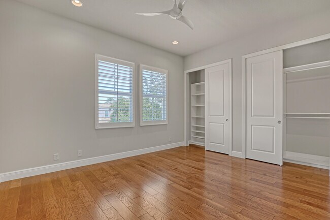 Building Photo - 6464 Bellamalfi St