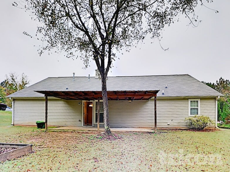 Building Photo - 7740 Country Pass