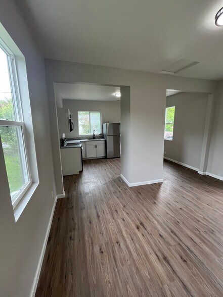 Building Photo - 7011 Britton Ave