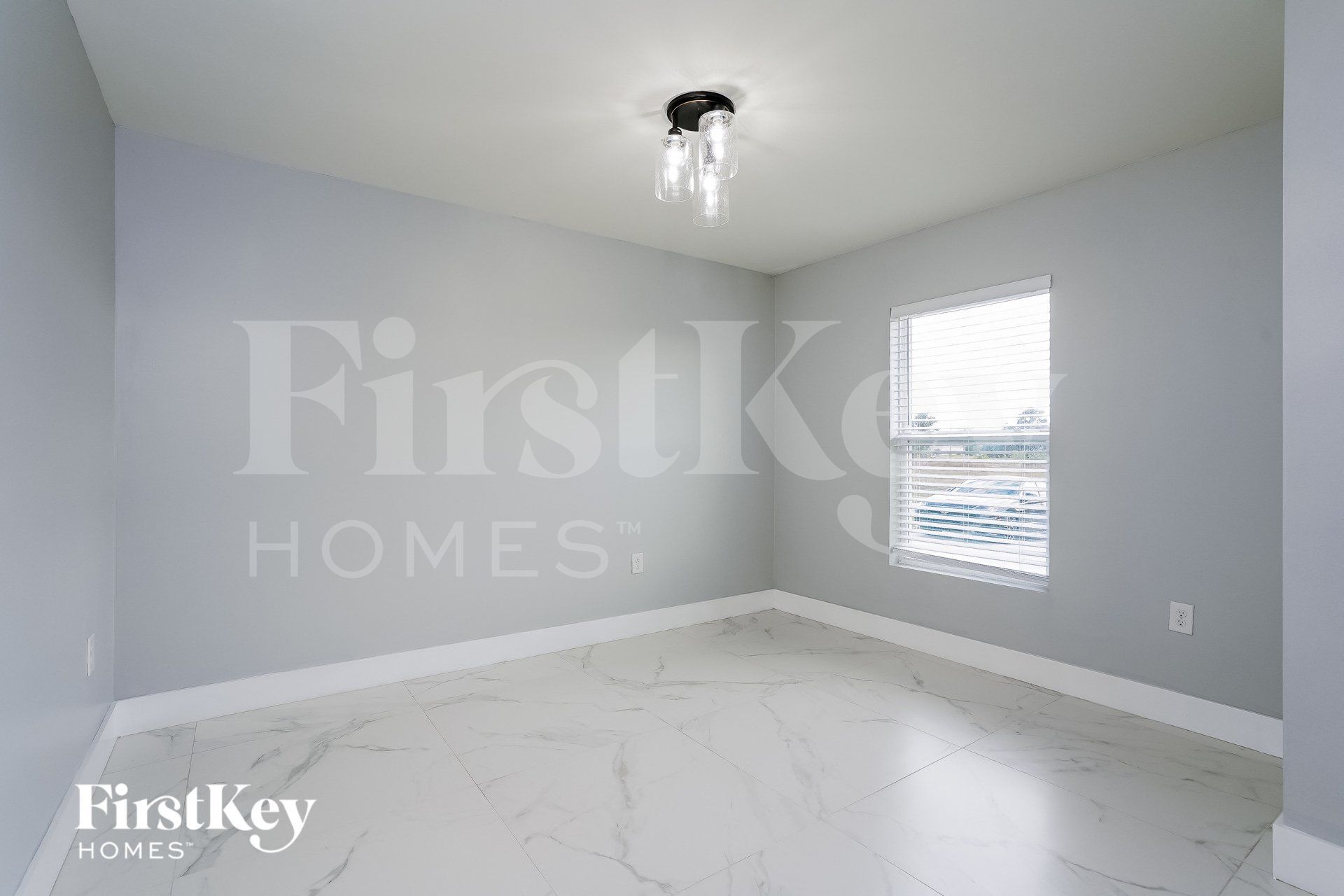 Building Photo - 2918 NW 5th Ave