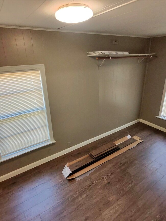 Building Photo - 10614 Chadwick St