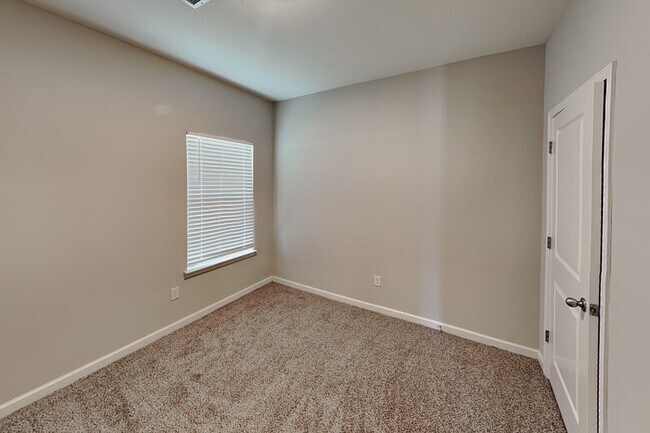 Building Photo - 5071 Shellback Dr