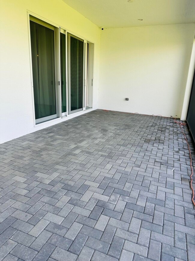 Building Photo - 5461 Pecan Dr