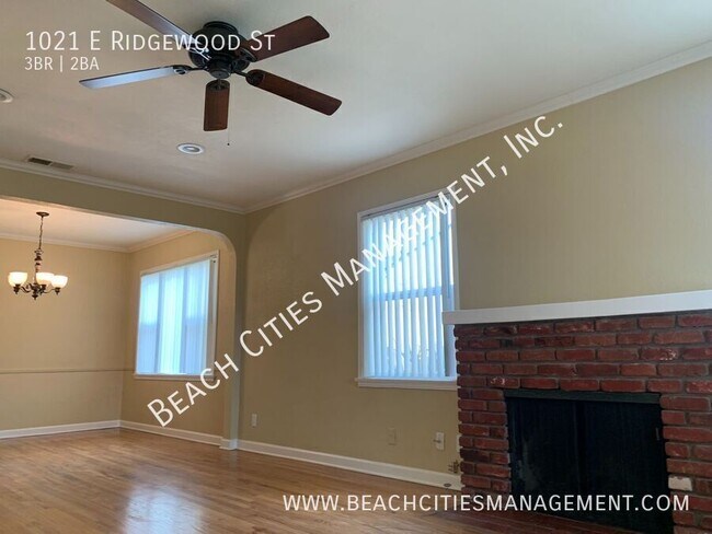 Building Photo - 1021 E Ridgewood St