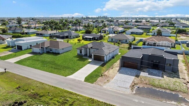 Building Photo - 9 NW 14th Pl