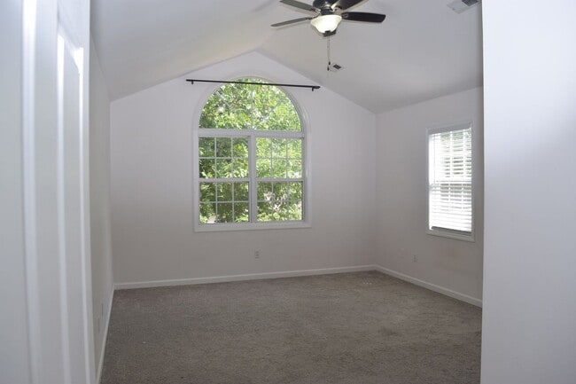 Building Photo - Spacious and Cozy 3-Bedroom Home in a Great Location