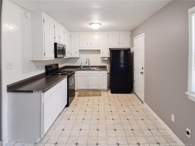 Building Photo - 753 Goodyear Dr