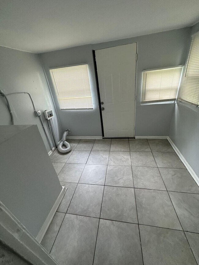 Building Photo - Fully renovated 3/1 Single Family Home ava...