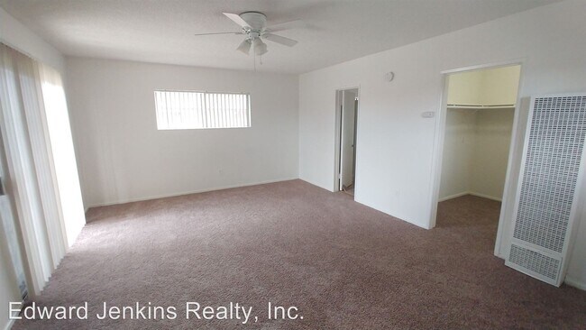 Building Photo - 12717 Cranbrook Ave